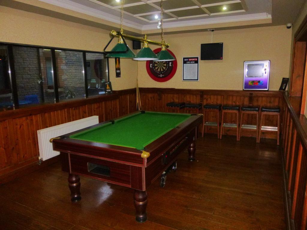 The Schooner Tavern Ballycotton Eksteriør billede